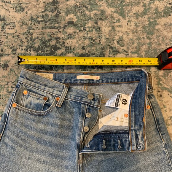 LEVIS WEDGIE FIT LIGHT BLUE DENIM SIZE 26 - Picture 3 of 14